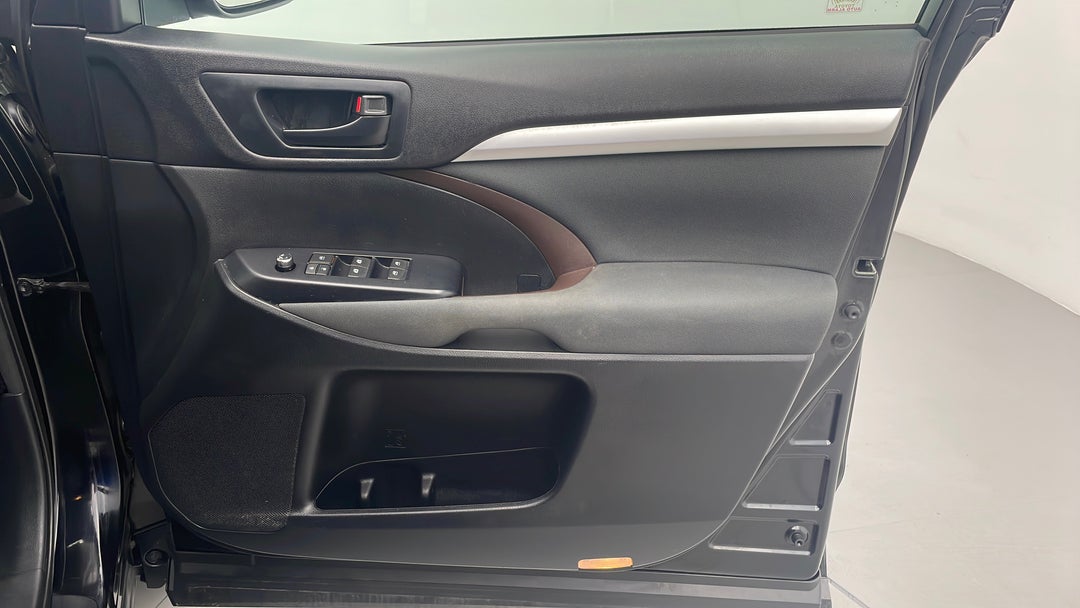 2015 Toyota Kluger Gx (4x2), Automatic, 132063 km, Speaker View