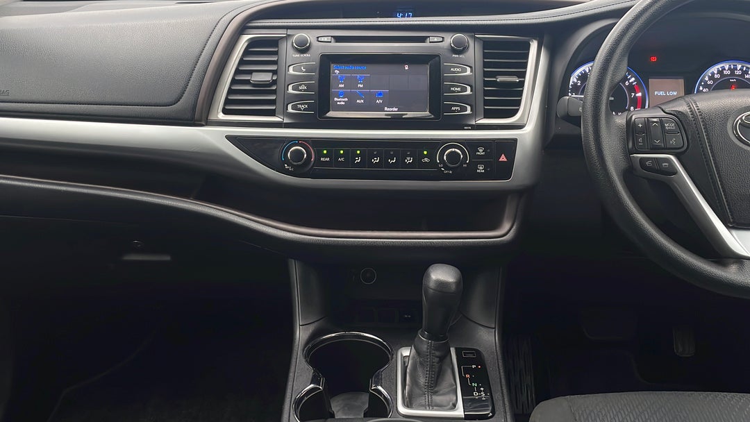 2015 Toyota Kluger Gx (4x2), Automatic, 132063 km, Center Console