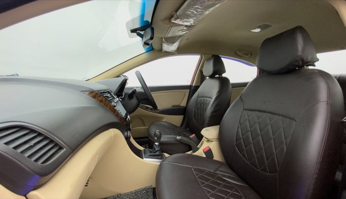 2016 Hyundai Verna 1.6 VTVT SX, Petrol, Manual, 45,520 km, Right Side Front Door Cabin