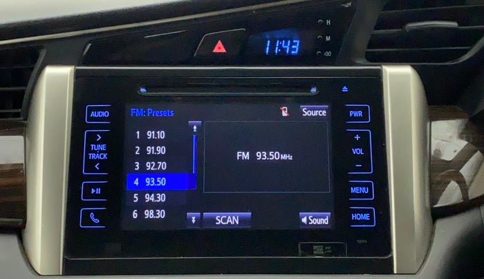 2017 Toyota Innova Crysta 2.8 ZX AT 7 STR, Diesel, Automatic, 99,207 km, Infotainment System