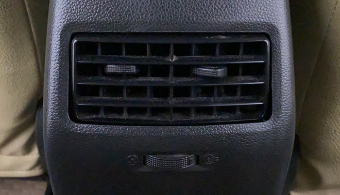 2016 Hyundai Elite i20 ASTA 1.2 (O), Petrol, Manual, 87,298 km, Rear AC Vents