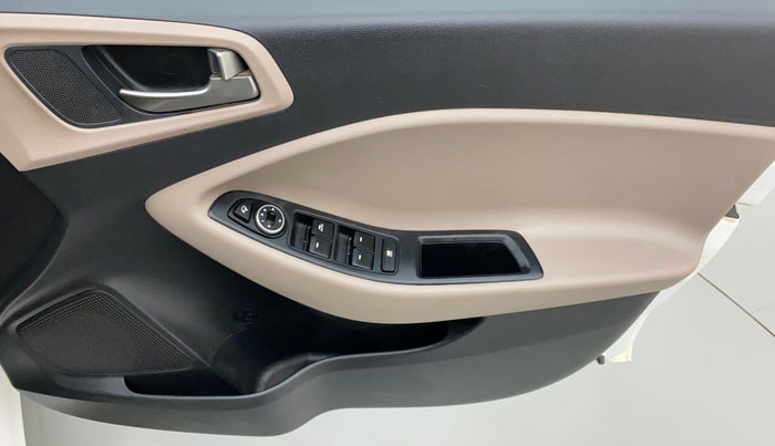 2016 Hyundai Elite i20 ASTA 1.2 (O), Petrol, Manual, 87,298 km, Driver Side Door Panels Control