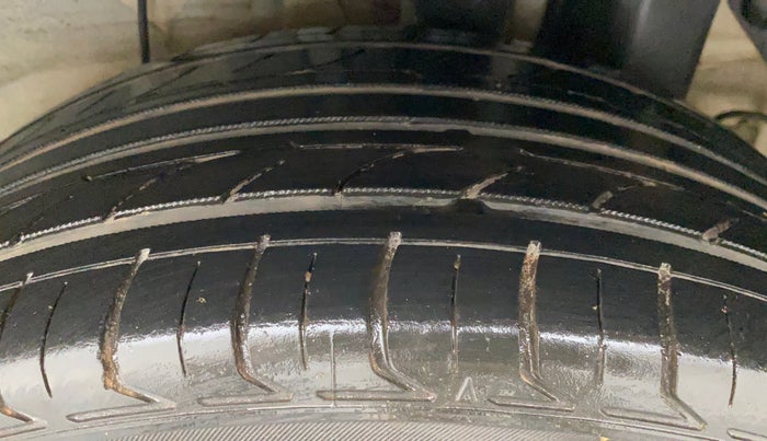 2016 Hyundai Elite i20 ASTA 1.2 (O), Petrol, Manual, 87,298 km, Left Rear Tyre Tread