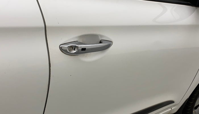 2016 Hyundai Elite i20 ASTA 1.2 (O), Petrol, Manual, 87,298 km, Driver-side door - Minor scratches