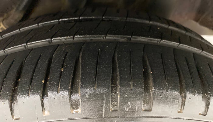 2015 Honda Amaze 1.2 SMT I VTEC, Petrol, Manual, 61,390 km, Left Rear Tyre Tread