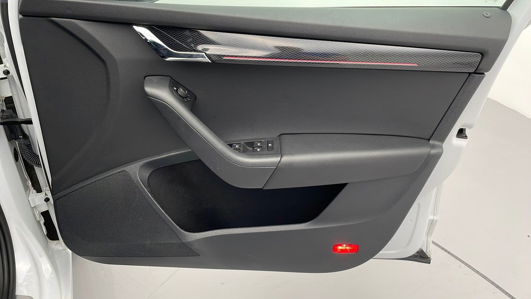 2019 SKODA Octavia Rs 180 Tsi, Automatic, 61265 km, Speaker View