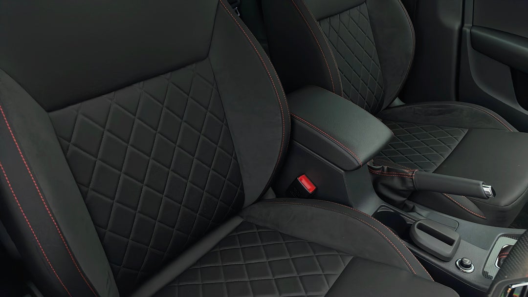 2019 SKODA Octavia Rs 180 Tsi, Automatic, 61265 km, Right Side Front Door Cabin View