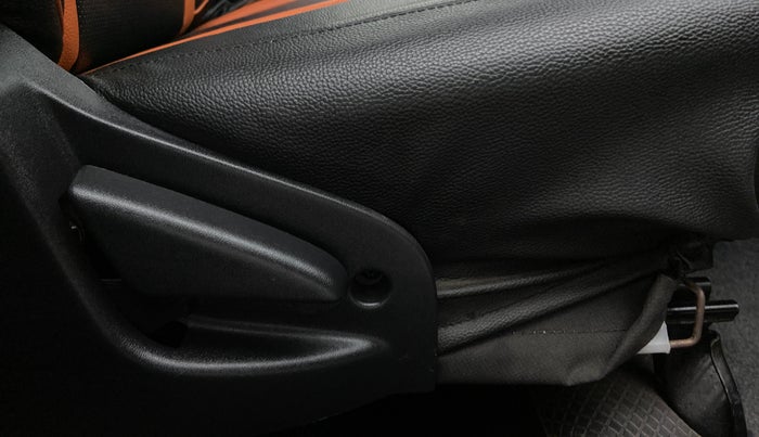 2018 Datsun Go T, Petrol, Manual, 34,676 km, Driver Side Adjustment Panel