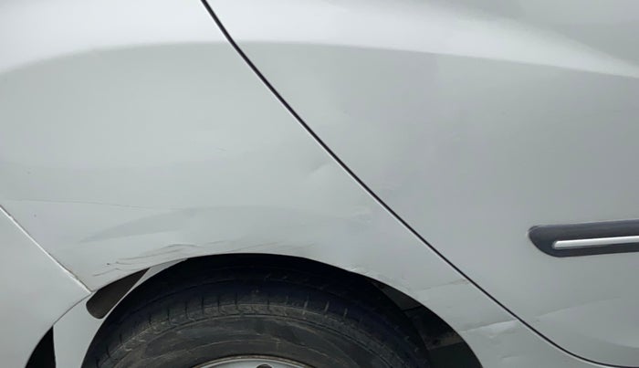 2017 Hyundai Eon ERA +, Petrol, Manual, 39,780 km, Right quarter panel - Slightly dented
