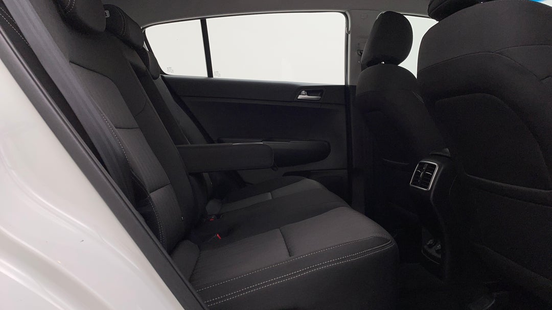 2019 Kia Sportage Si (fwd), Automatic, 134129 km, Right Side Rear Door Cabin View