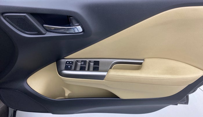 2016 Honda City VX CVT PETROL, Petrol, Automatic, 40,647 km, Driver Side Door Panels Control