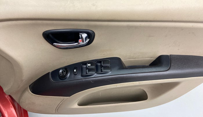 2011 Hyundai i10 SPORTZ 1.2 KAPPA2, Petrol, Manual, 55,306 km, Driver Side Door Panels Control