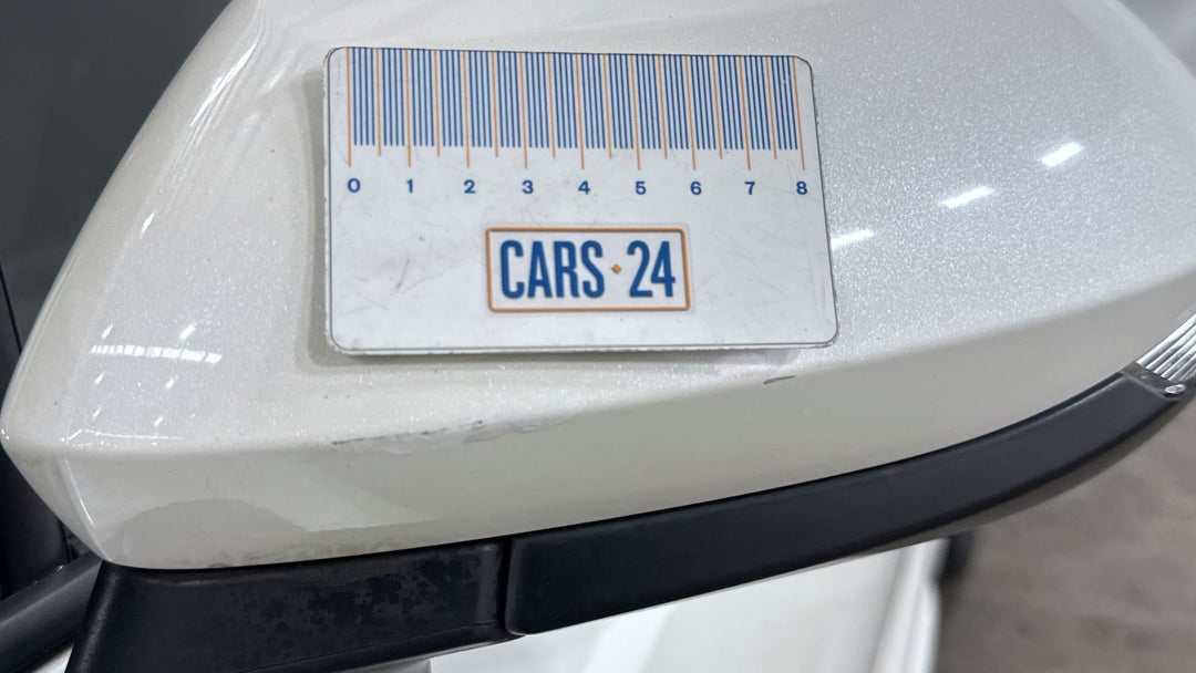 2018 Toyota Corolla Ascent Sport, Automatic, 71965 km, Side Mirrors Housing LHS Paint blemish
