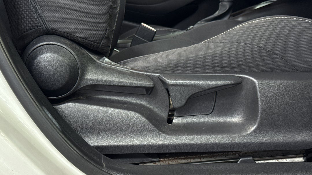 2018 Toyota Corolla Ascent Sport, Automatic, 71965 km, Drivers Side Adjustment Panel