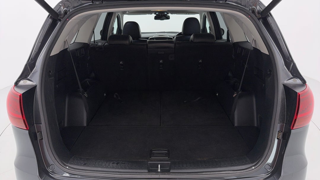 2018 Kia Sorento Gt-line (4x4), Automatic, 144473 km, Boot Inside View
