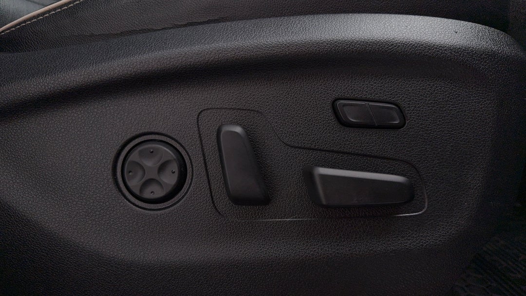 2018 Kia Sorento Gt-line (4x4), Automatic, 144473 km, Drivers Side Adjustment Panel