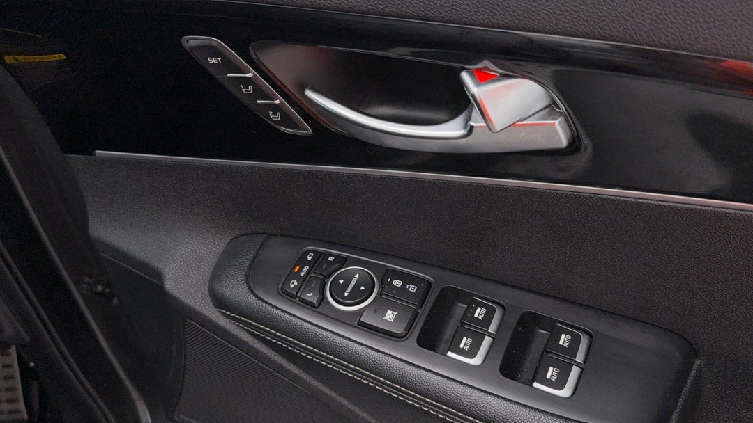 2018 Kia Sorento Gt-line (4x4), Automatic, 144473 km, Drivers Side Door Panel Controls