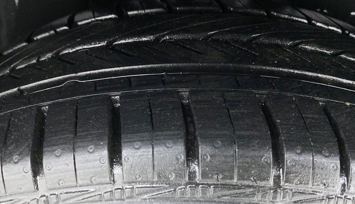 2019 Skoda Rapid 1.6 MPI MT ACTIVE, Petrol, Manual, 10,435 km, Right Rear Tyre Tread