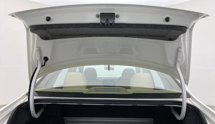 2019 Skoda Rapid 1.6 MPI MT ACTIVE, Petrol, Manual, 10,435 km, Boot Door Open