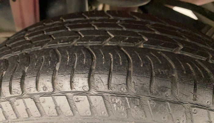 2016 Maruti Alto K10 VXI, Petrol, Manual, 30,181 km, Left Rear Tyre Tread