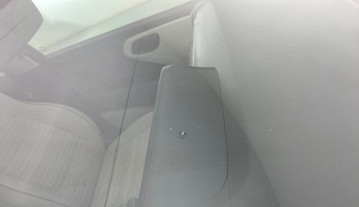 2020 Hyundai AURA S 1.2 Kappa MT, Petrol, Manual, 22,591 km, Front windshield - Minor spot on windshield