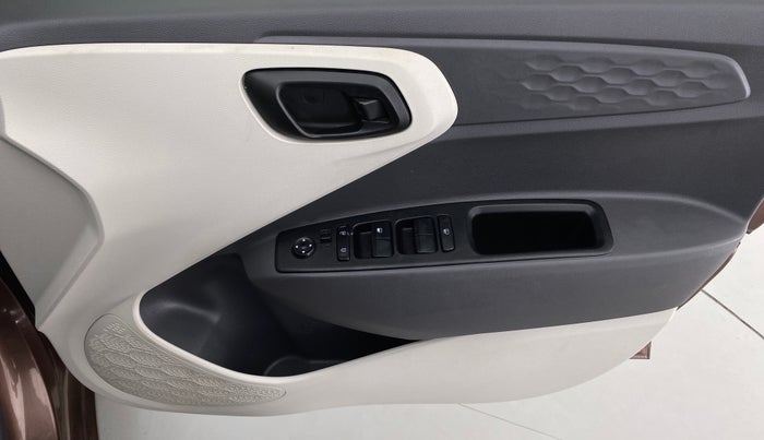 2020 Hyundai AURA S 1.2 Kappa MT, Petrol, Manual, 22,591 km, Driver Side Door Panels Control