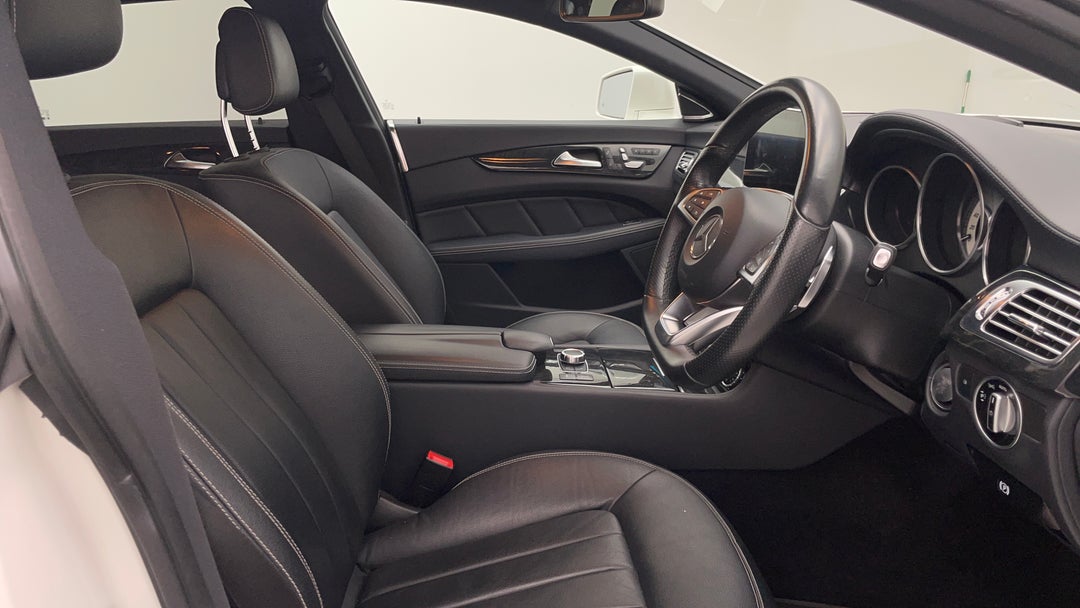 2015 Mercedes-benz CLS 250cdi, Automatic, 65396 km, Right Side Front Door Cabin View