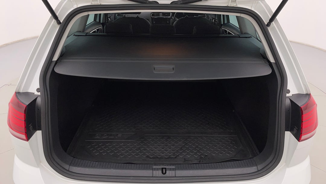 2017 Volkswagen Golf 110 Tsi Highline, Automatic, 97997 km, Boot Inside View