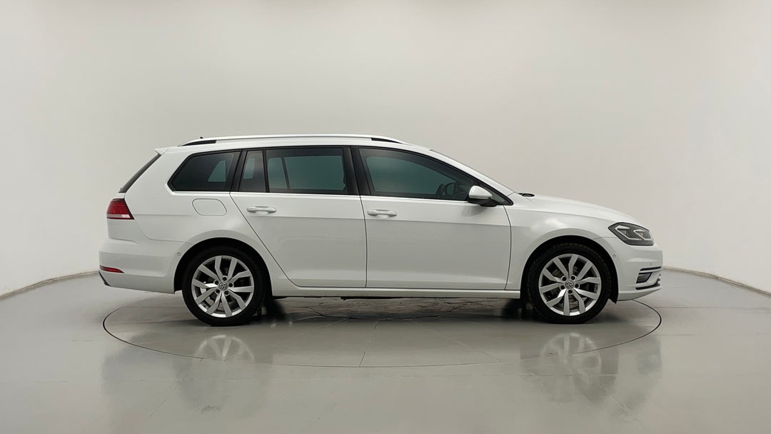 2017 Volkswagen Golf 110 Tsi Highline, Automatic, 97997 km, Right Side View