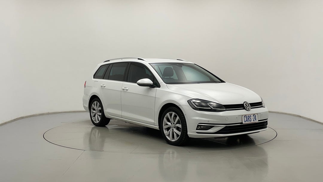 2017 Volkswagen Golf 110 Tsi Highline, Automatic, 97997 km, Right Front Diagonal (45- Degree) View