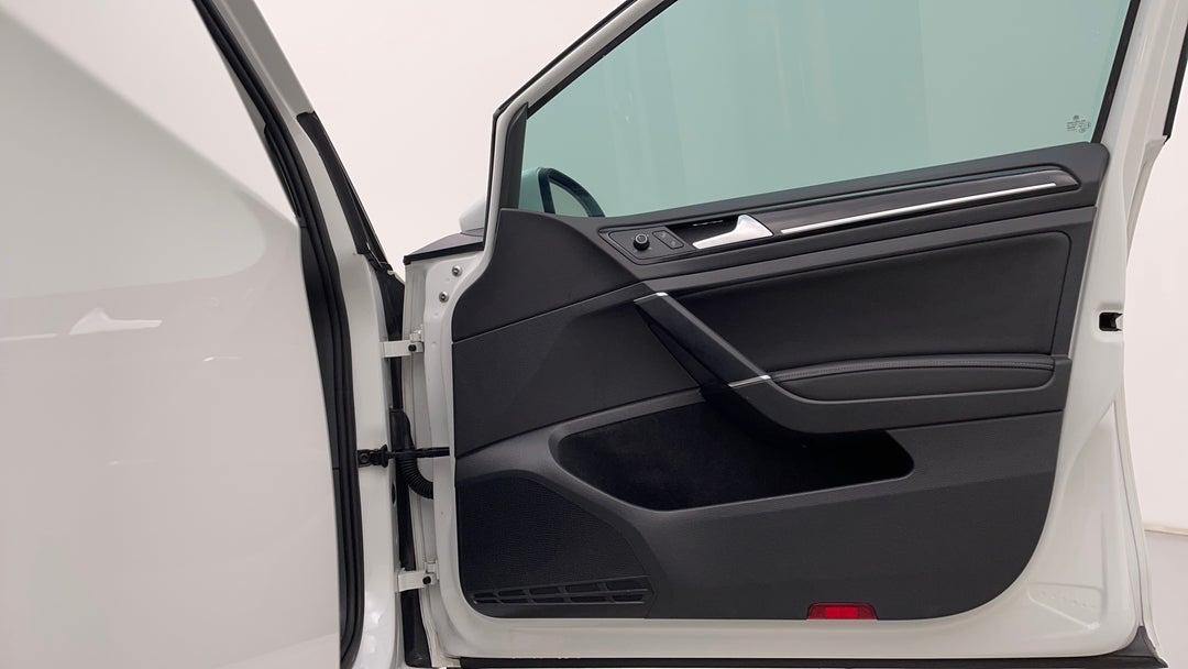 2017 Volkswagen Golf 110 Tsi Highline, Automatic, 97997 km, Speaker View