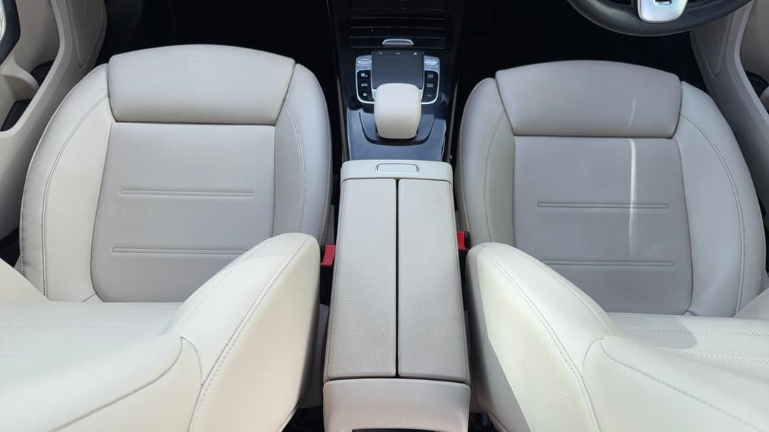 2018 Mercedes-benz A200 A200, Automatic, 76452 km, Center Console