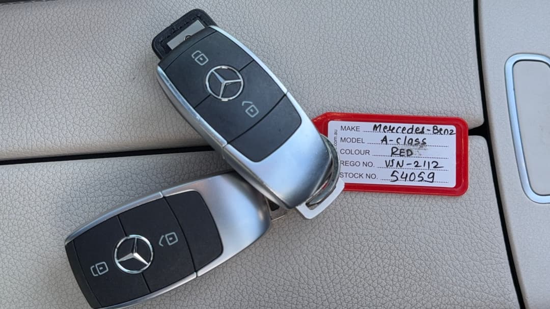 2018 Mercedes-benz A200 A200, Automatic, 76452 km, Key Close-up