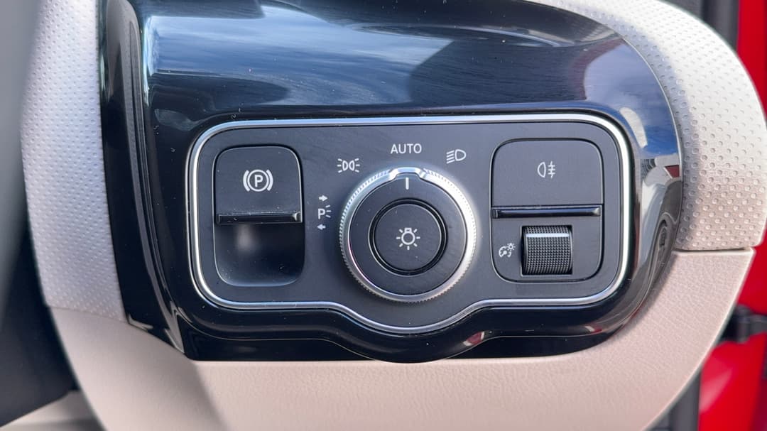 2018 Mercedes-benz A200 A200, Automatic, 76452 km, Utility Switches/Buttons