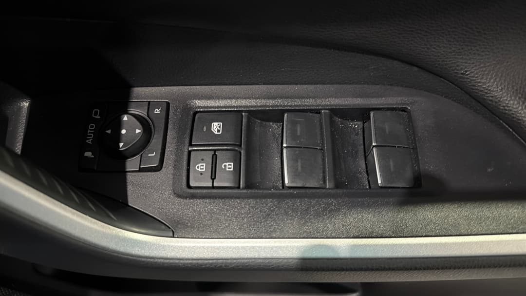 2024 Toyota RAV4 Cruiser (AWD) Hybrid, Automatic, 41227 km, Drivers Side Door Panel Controls