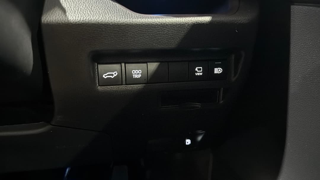 2024 Toyota RAV4 Cruiser (AWD) Hybrid, Automatic, 41227 km, Utility Switches/Buttons