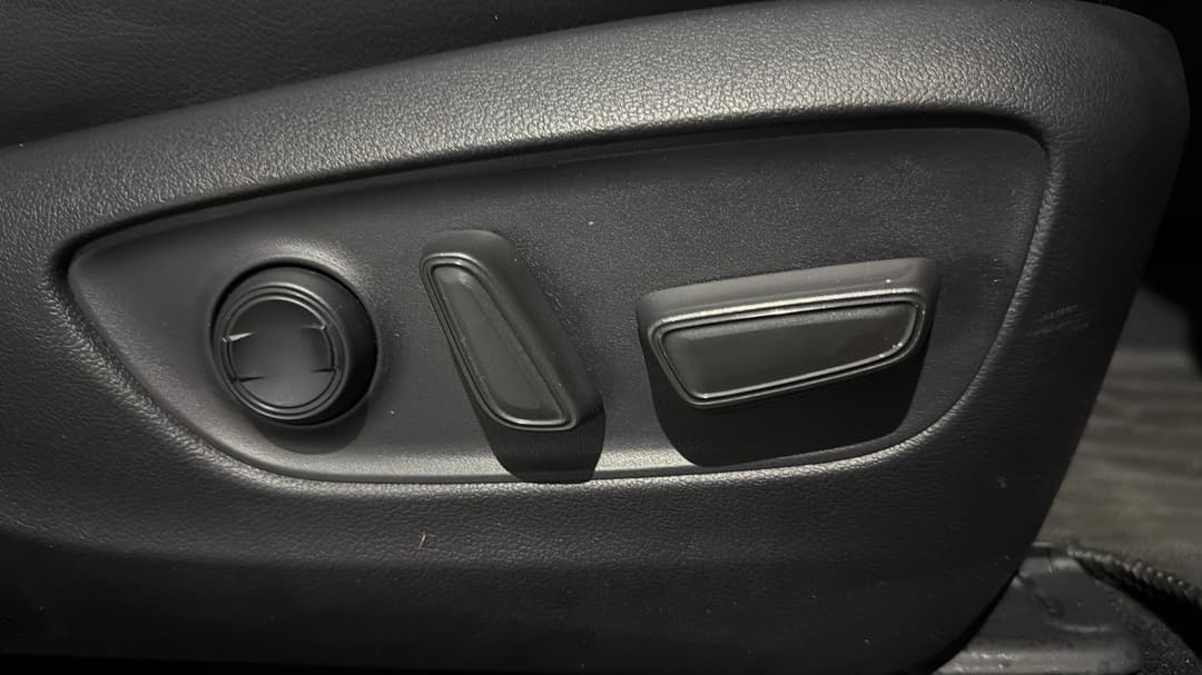 2024 Toyota RAV4 Cruiser (AWD) Hybrid, Automatic, 41227 km, Drivers Side Adjustment Panel