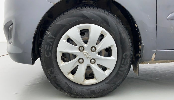2012 Hyundai i10 SPORTZ 1.2, CNG, Manual, 1,20,010 km, Left Front Wheel