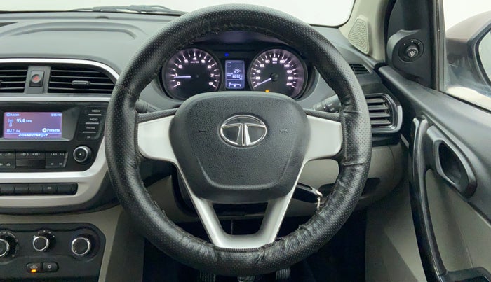2017 Tata Tiago XT 1.2 REVOTRON, Petrol, Manual, 80,880 km, Steering Wheel Close Up