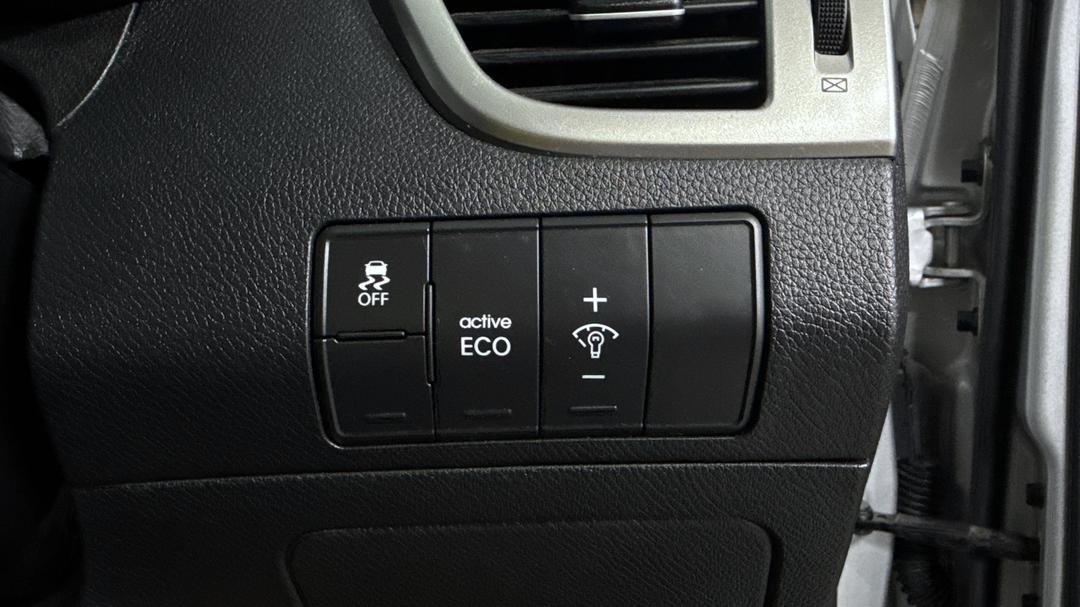 2016 Hyundai i30 Active X, Automatic, 124970 km, Utility Switches/Buttons