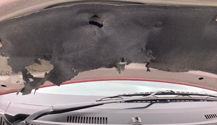 2018 Datsun Redi Go T (O), Petrol, Manual, 20,673 km, Bonnet (hood) - Insulation cover has minor damage