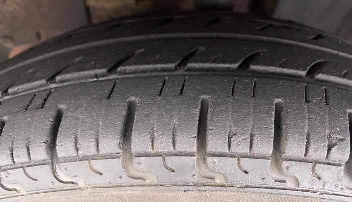 2018 Datsun Redi Go T (O), Petrol, Manual, 20,673 km, Right Front Tyre Tread