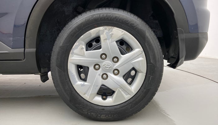 2020 Hyundai VENUE S 1.2, Petrol, Manual, 40,743 km, Left Rear Wheel