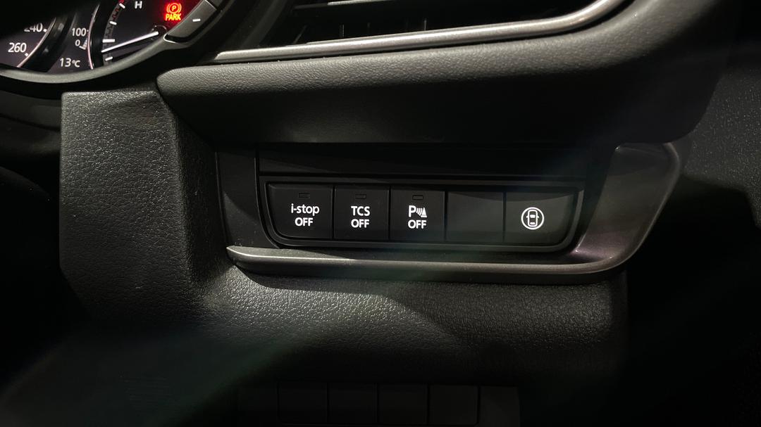 2020 Mazda CX-30 G20 Pure (FWD), Automatic, 31697 km, Utility Switches/Buttons