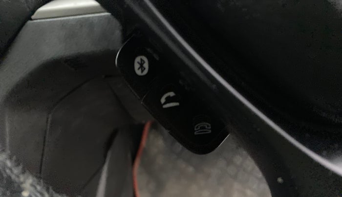 2018 Maruti Vitara Brezza ZDI, Diesel, Manual, 43,750 km, Steering wheel - Phone control not functional
