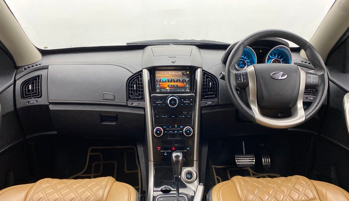 2018 Mahindra XUV500 W11 (O) AT, Diesel, Automatic, 43,514 km, Dashboard