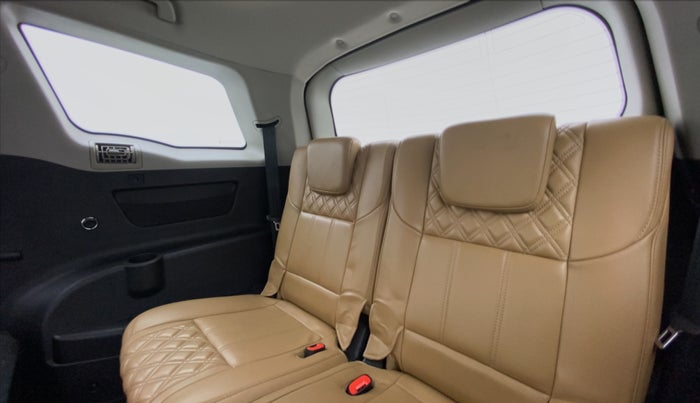 2018 Mahindra XUV500 W11 (O) AT, Diesel, Automatic, 43,514 km, Third Seat Row ( optional )