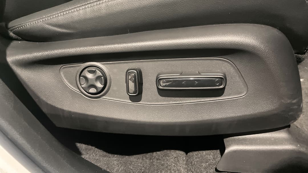 2024 Honda CR-V Vti L (2WD) 5 Seats, Automatic, 26431 km, Drivers Side Adjustment Panel