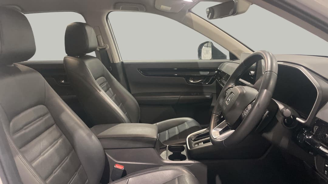 2024 Honda CR-V Vti L (2WD) 5 Seats, Automatic, 26431 km, Right Side Front Door Cabin View