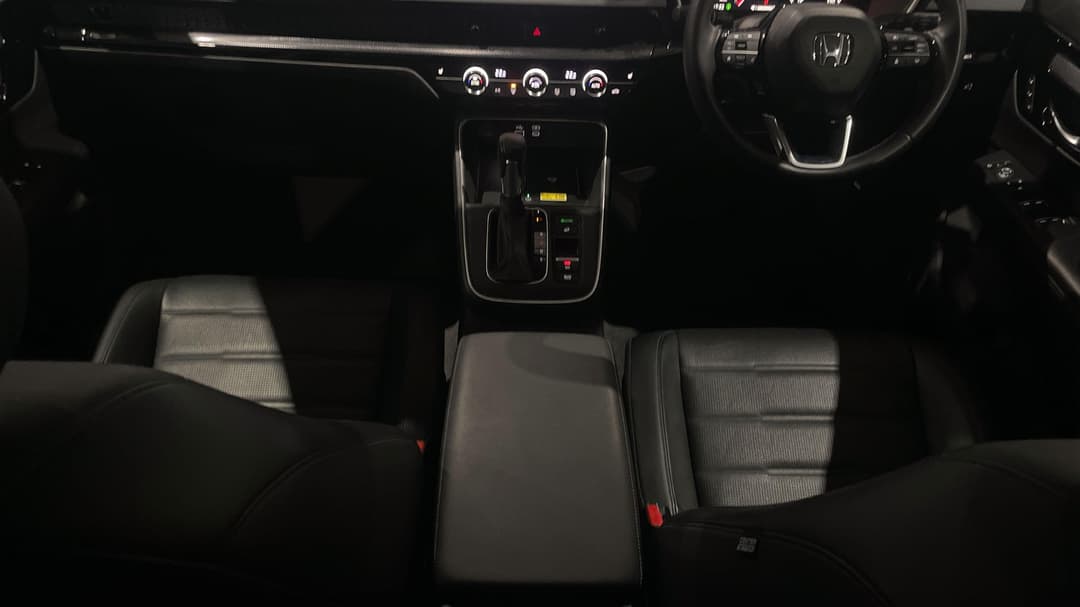 2024 Honda CR-V Vti L (2WD) 5 Seats, Automatic, 26431 km, Center Console